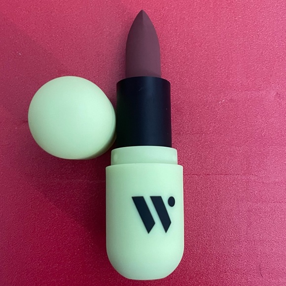 5 for $25! Wyn Beauty Word of Mouth Matte Lipstick - Picture 2 of 4